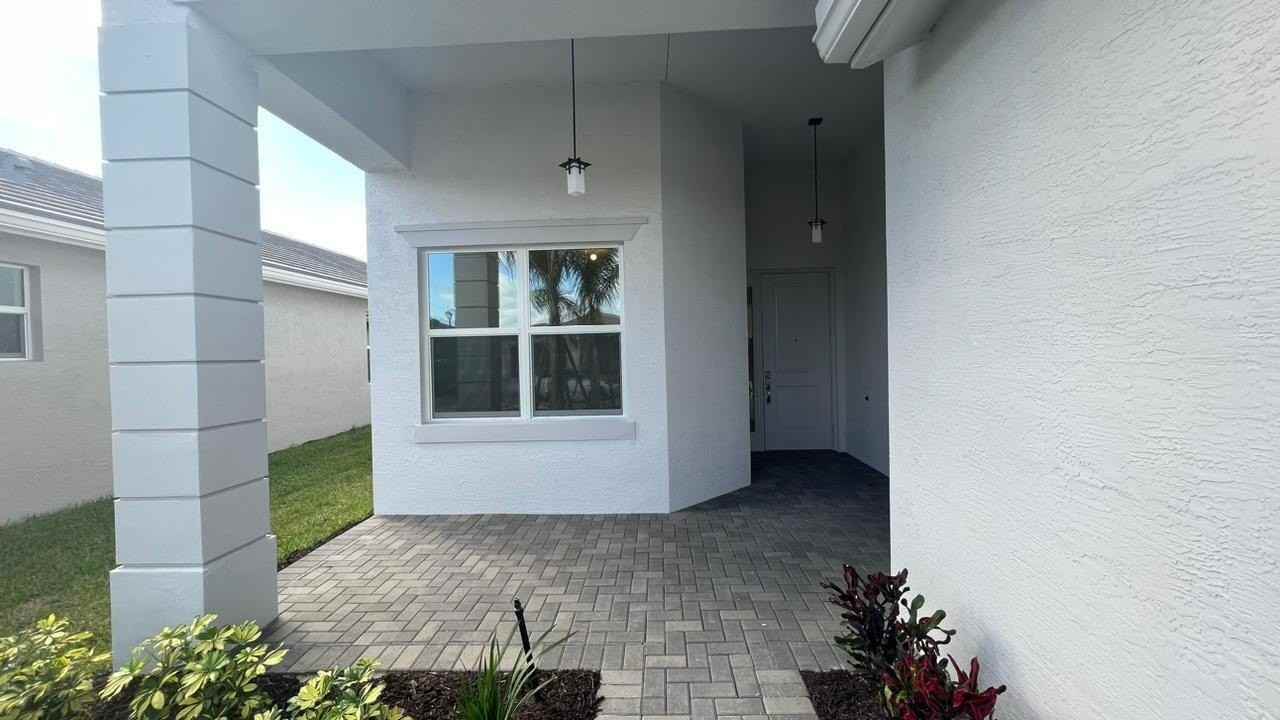 13352 Sw River Rock Rd - Photo 5 of 50