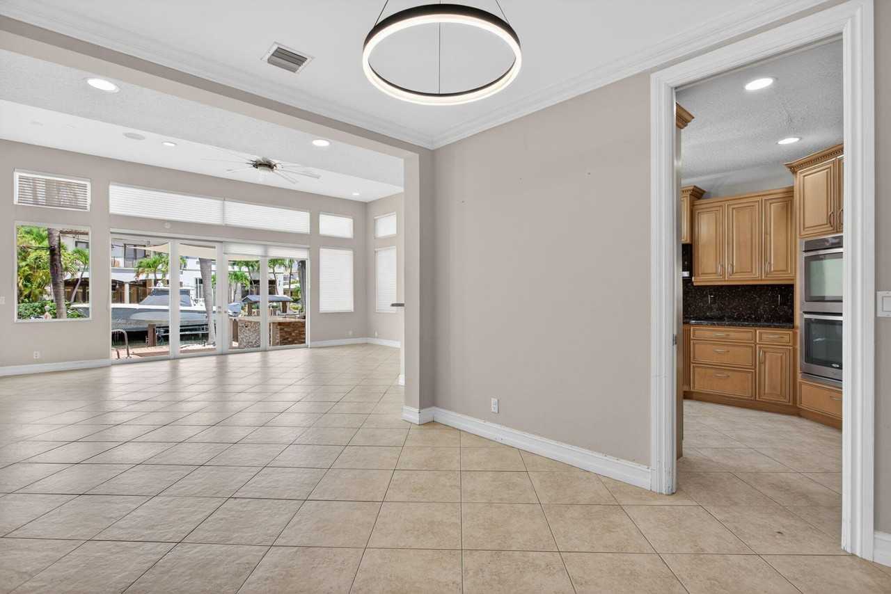 4901 Ne 29th Ave - Photo 5 of 50