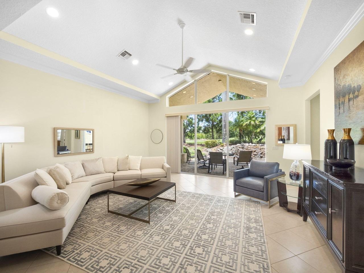 8901 Champions Way - Photo 6 of 23