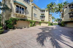 featured image of 921 Osceola Dr #4