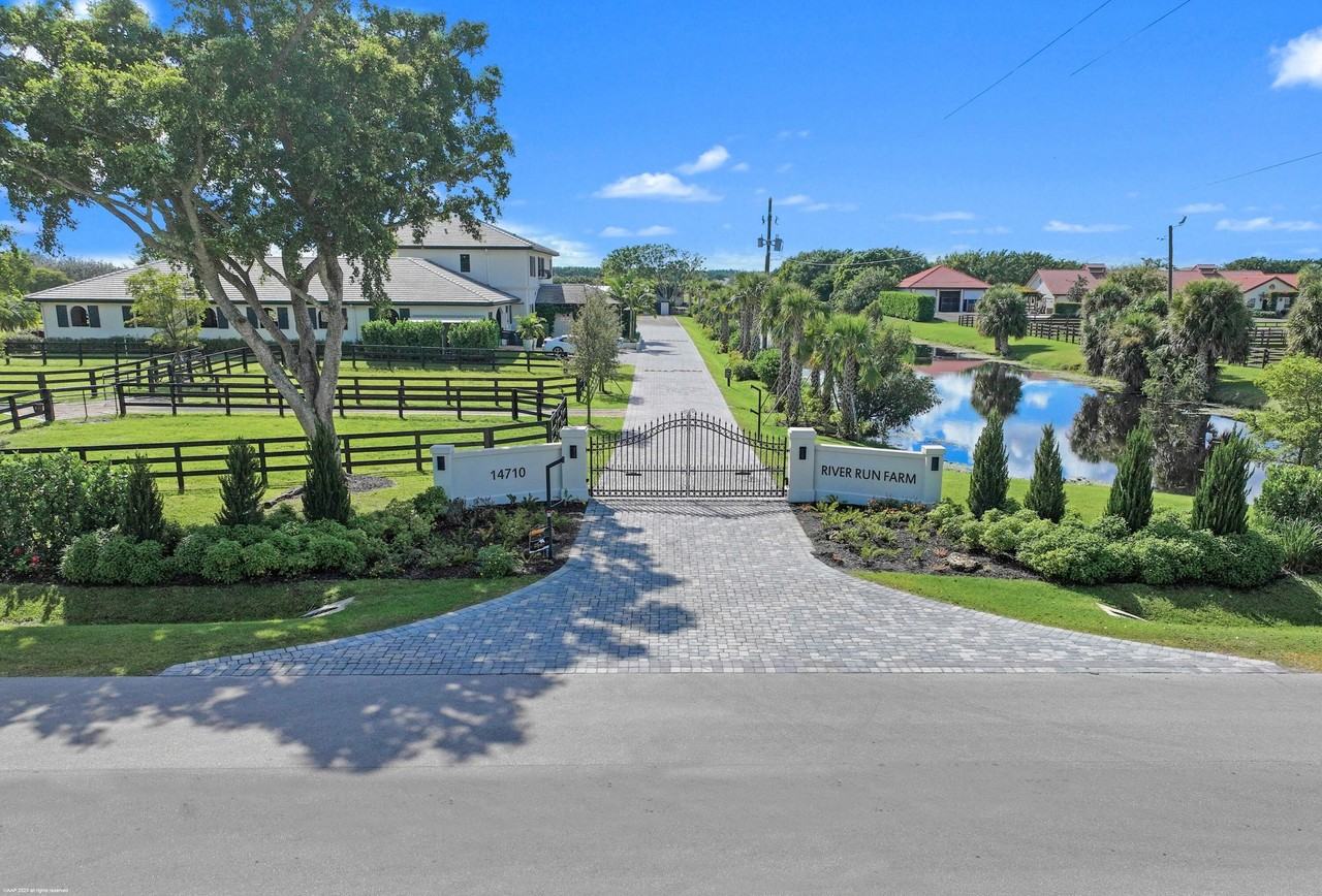 14710 Palm Beach Point Blvd - Photo 5 of 46