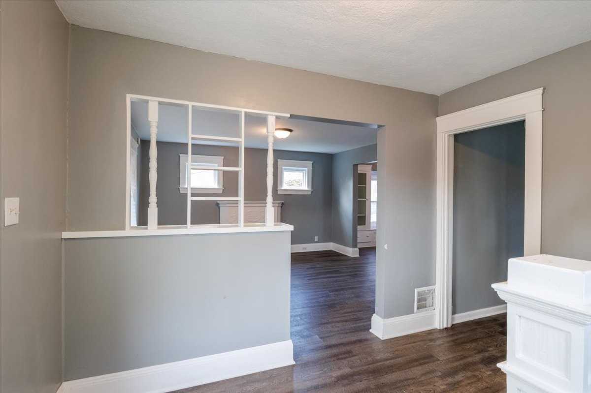 15925 Friend Ave #1 - Photo 4 of 12