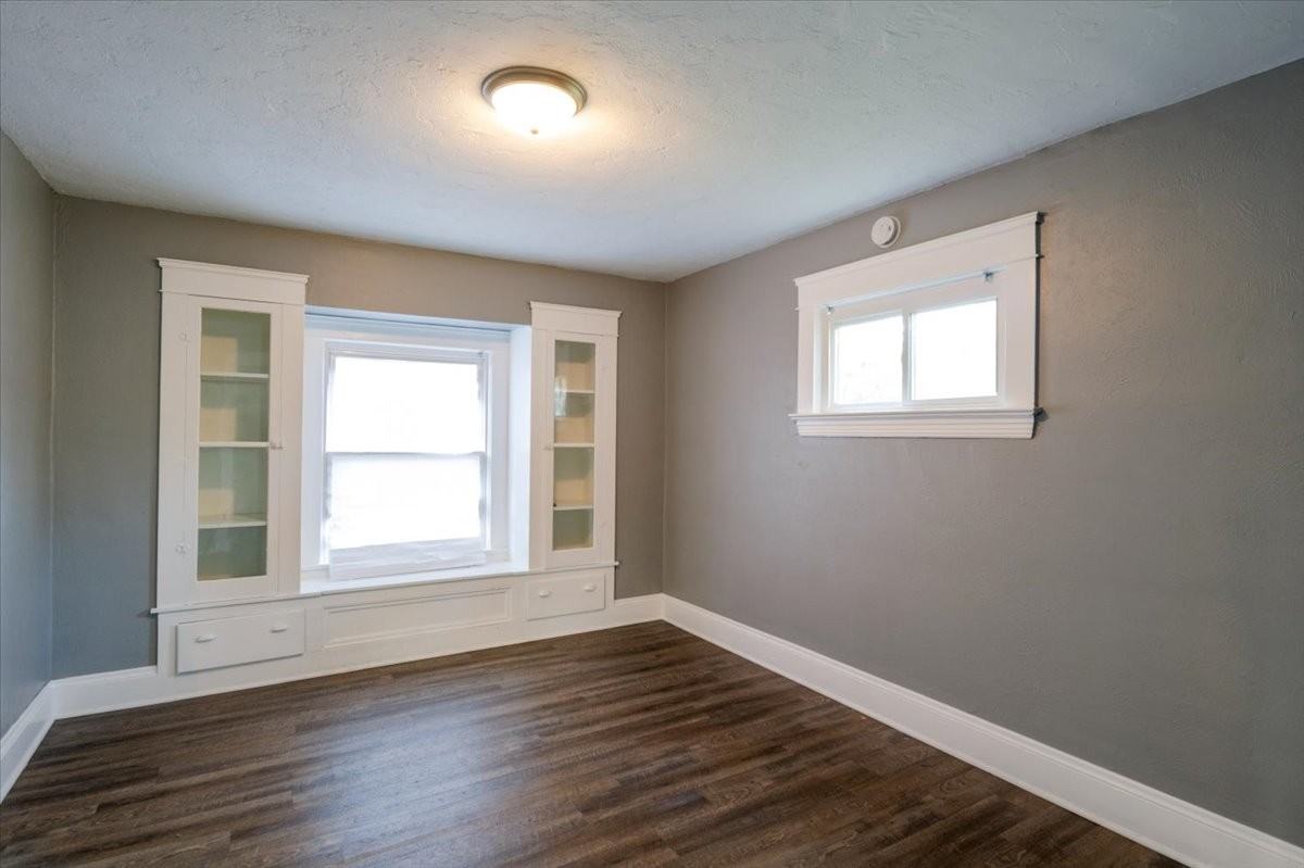 15925 Friend Ave #1 - Photo 7 of 12