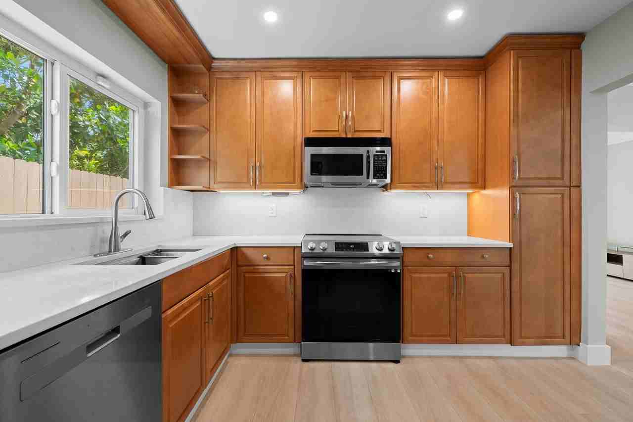 1532 Ne 17th Ave - Photo 7 of 25