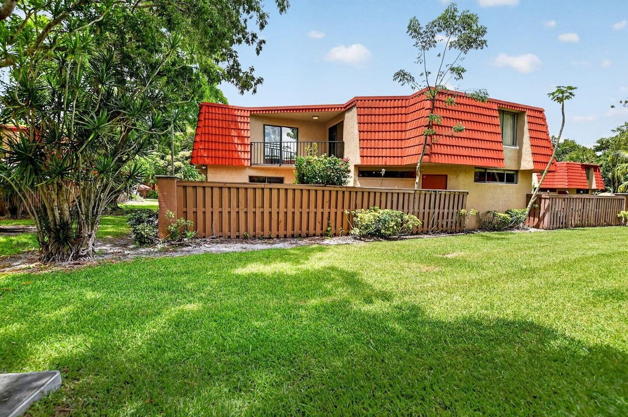 8099 Severn Dr #D - Photo 4 of 50