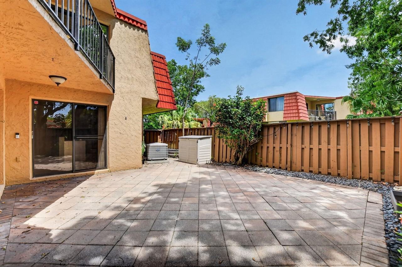 8099 Severn Dr #D - Photo 5 of 50