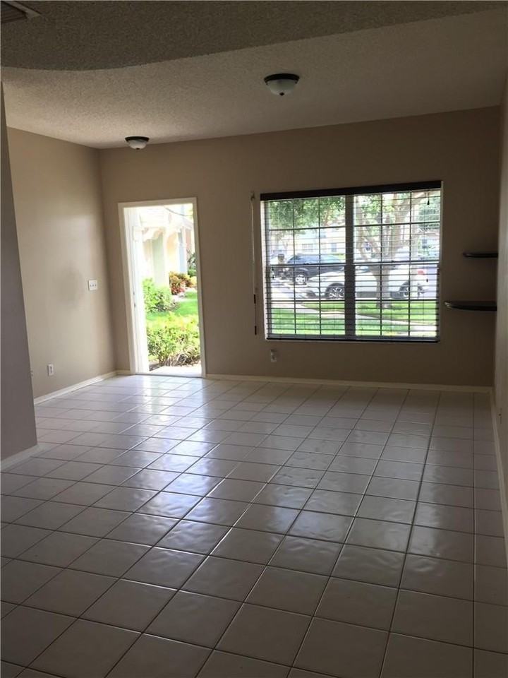 23 Whitehead Cir - Photo 2 of 17