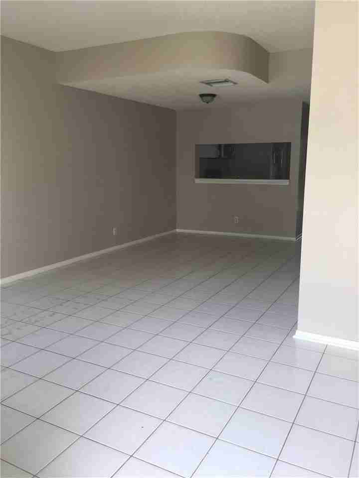 23 Whitehead Cir - Photo 4 of 17