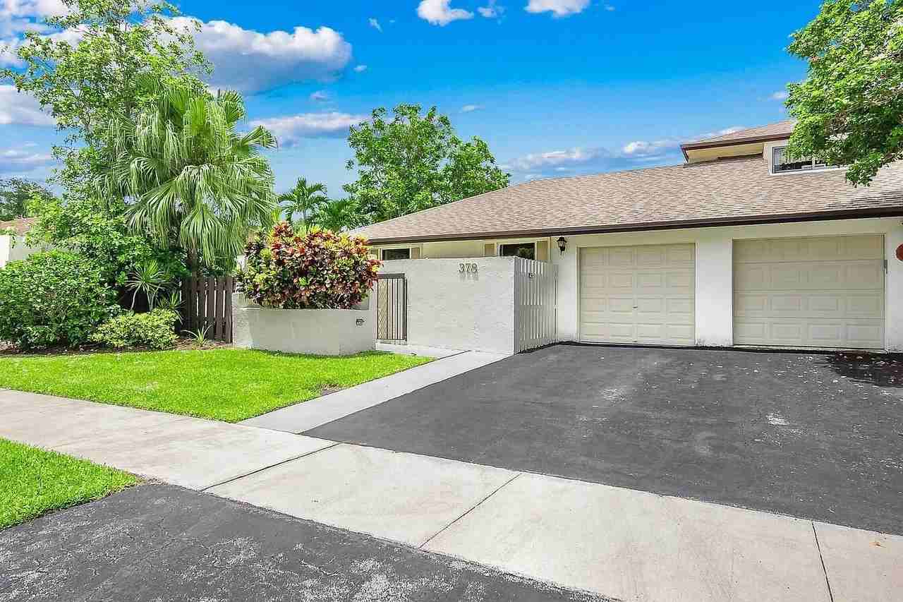 378 Sw 28th Ave - Photo 2 of 39