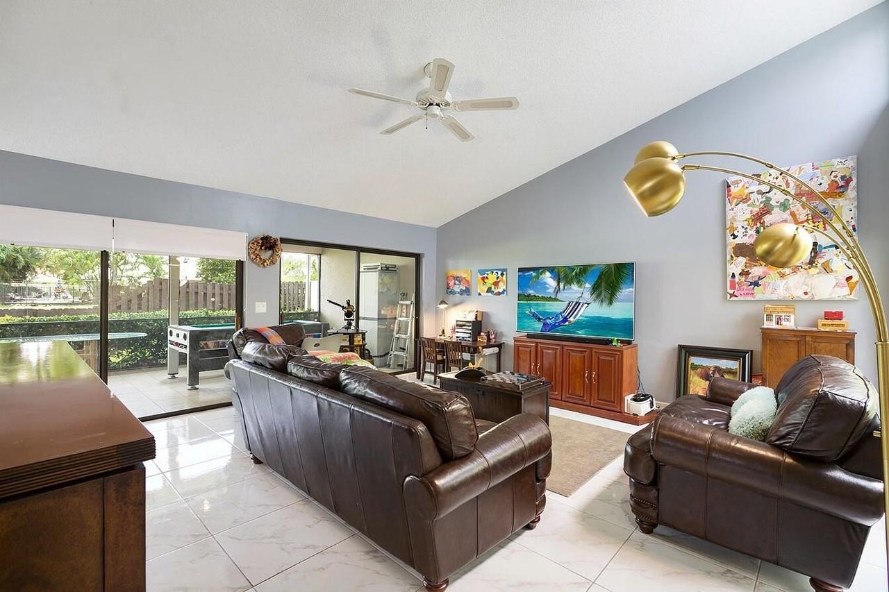 378 Sw 28th Ave - Photo 6 of 39