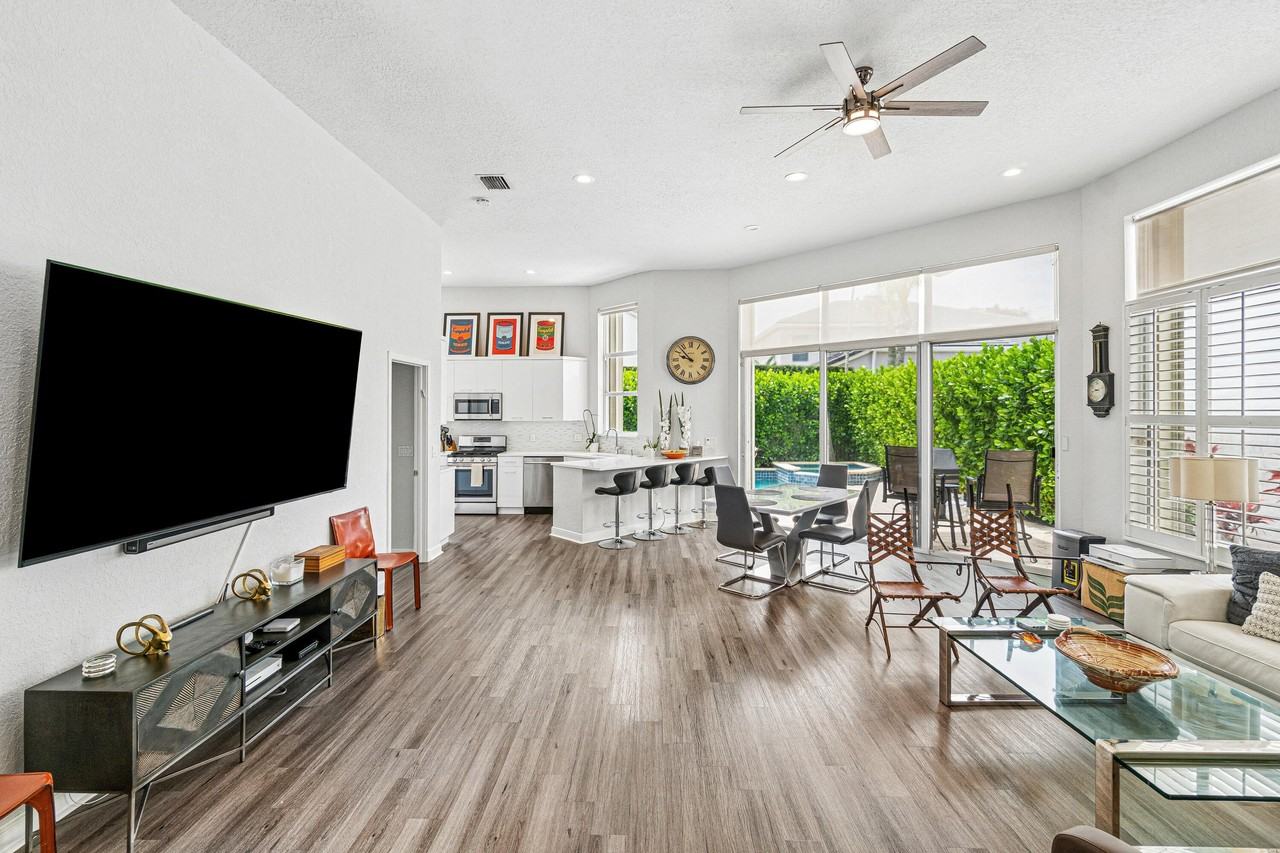 4278 Nw 65th Rd - Photo 4 of 38