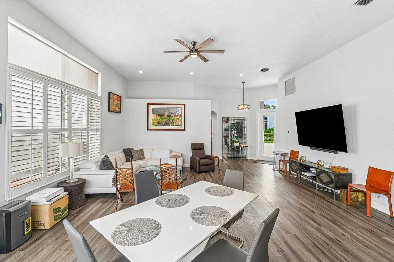 4278 Nw 65th Rd - Photo 7 of 38