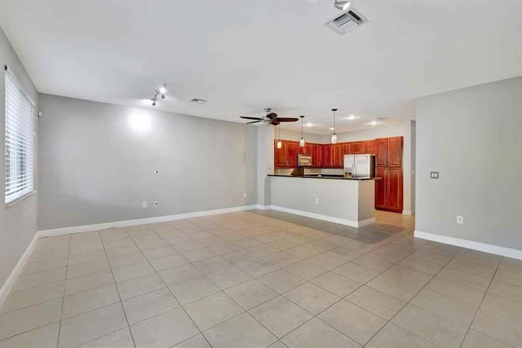 3238 Sw 16th Ter #3238 - Photo 6 of 32