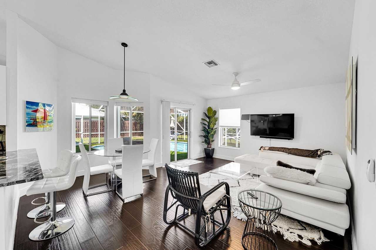 945 Sunflower Ave - Photo 4 of 47