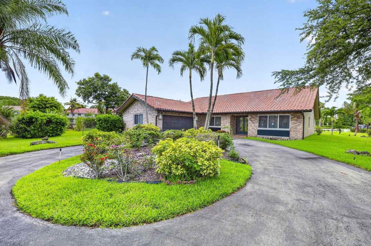 2403 Nw 118th Ter