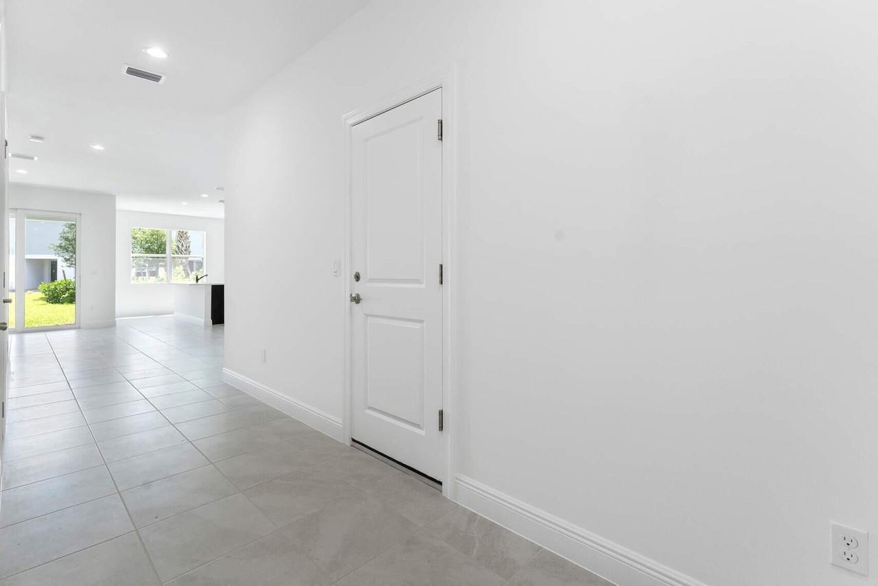 552 Sanderling Cir - Photo 6 of 23