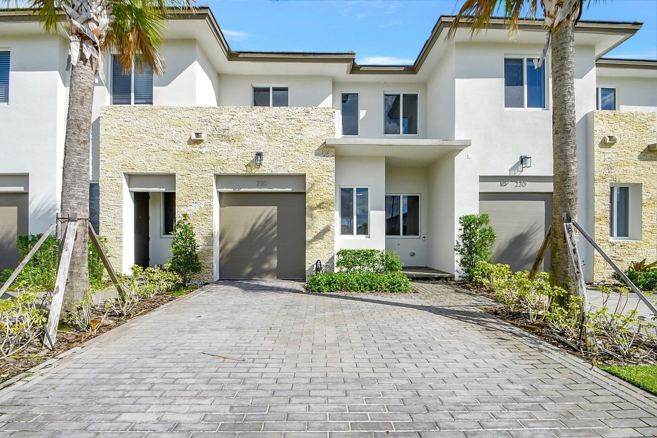220 Pioneer Way