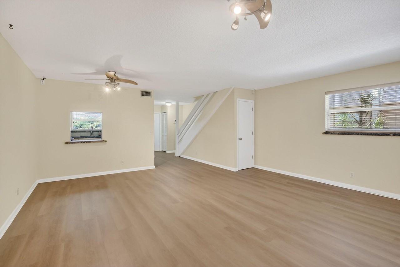 2520 Van Buren St #4 - Photo 7 of 49