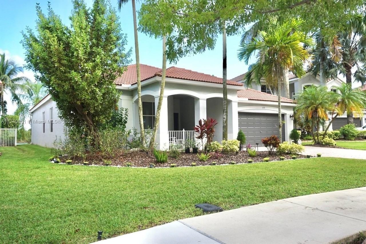 878 Lavender Cir #878