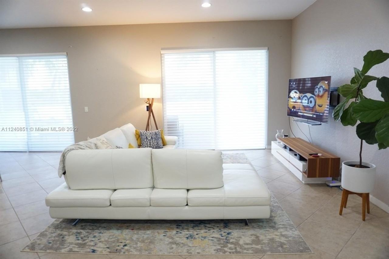 878 Lavender Cir #878 - Photo 6 of 33