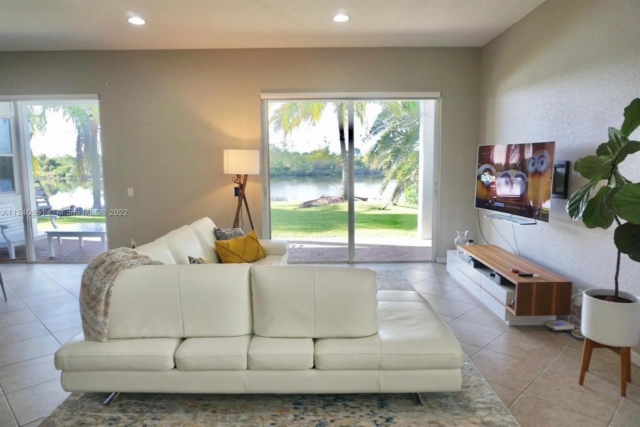 878 Lavender Cir #878 - Photo 7 of 33