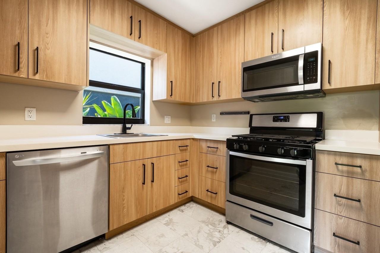 15 S Victoria Park Rd - Photo 6 of 26