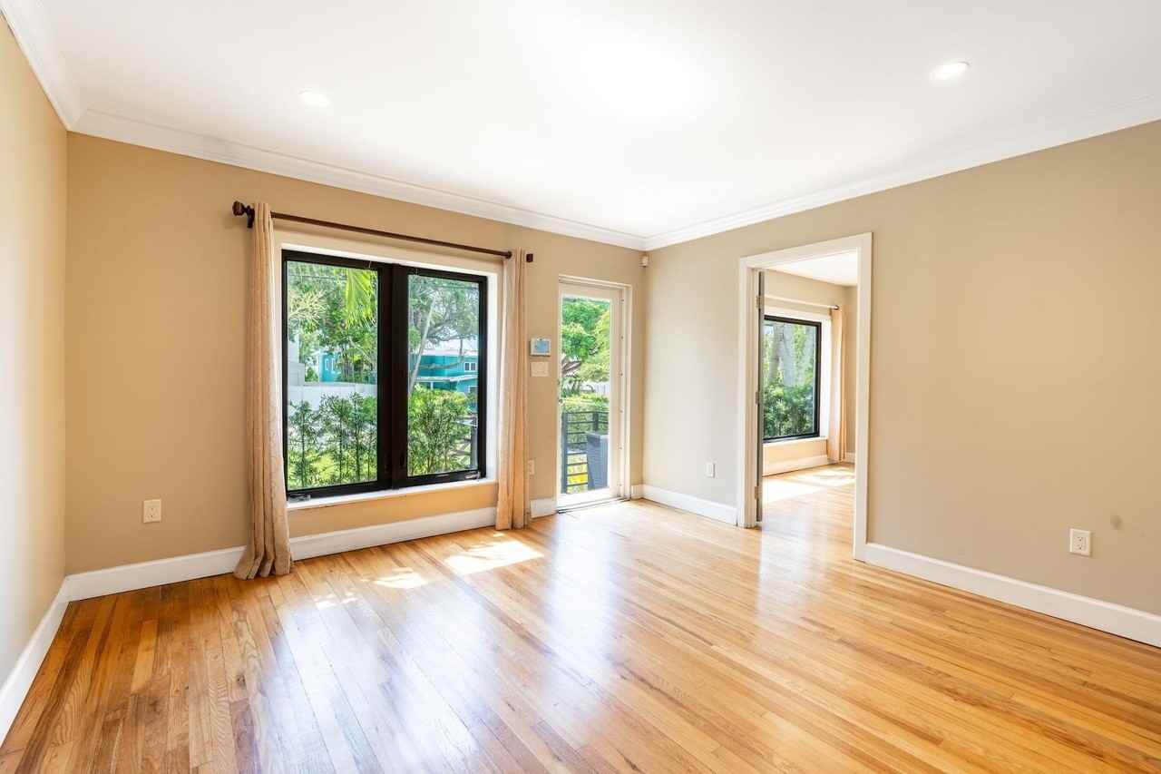 15 S Victoria Park Rd - Photo 7 of 26