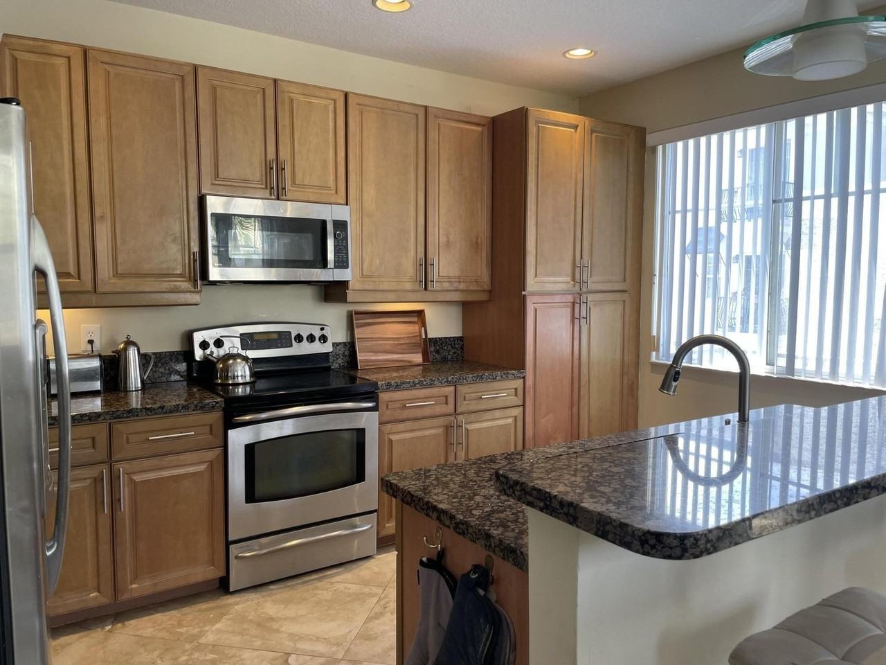 552 Nw 39th Cir - Photo 6 of 32
