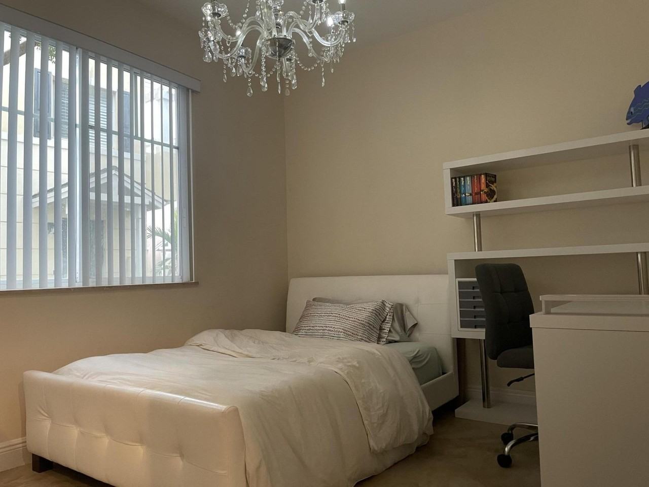 552 Nw 39th Cir - Photo 4 of 35