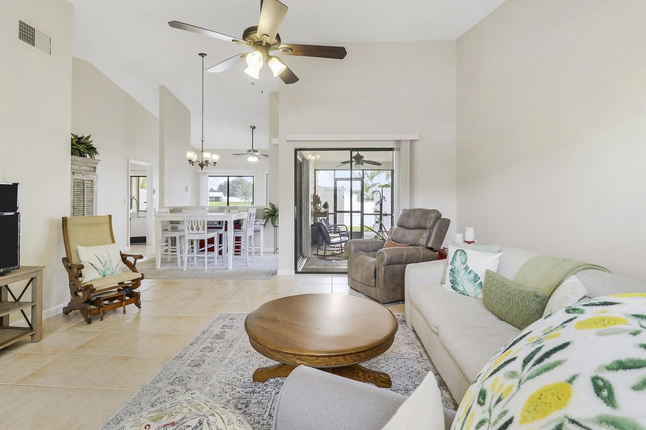 703 Stonewood Ct #16C - Photo 5 of 31