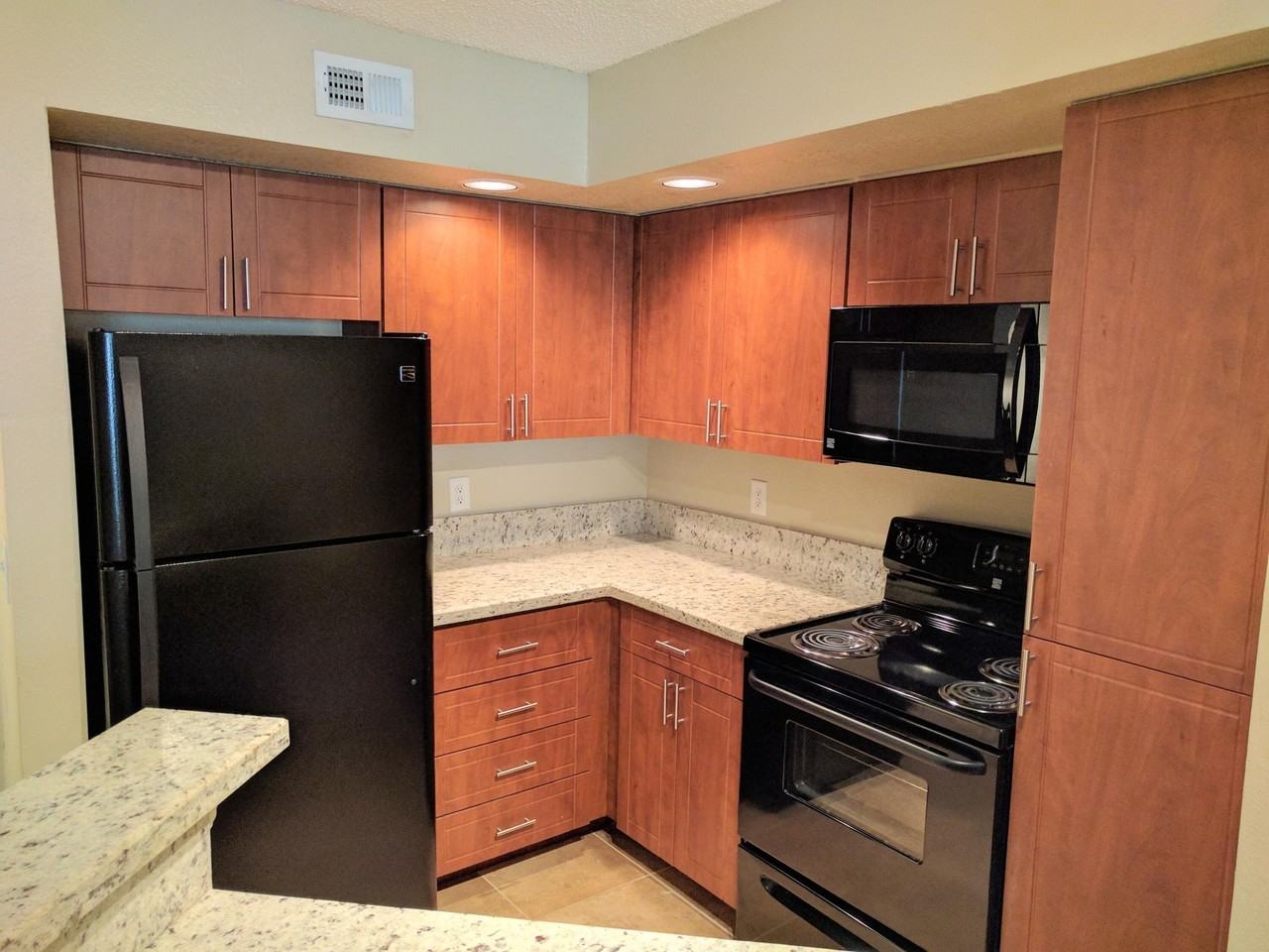 12840 Vista Isles Dr #616 - Photo 4 of 14