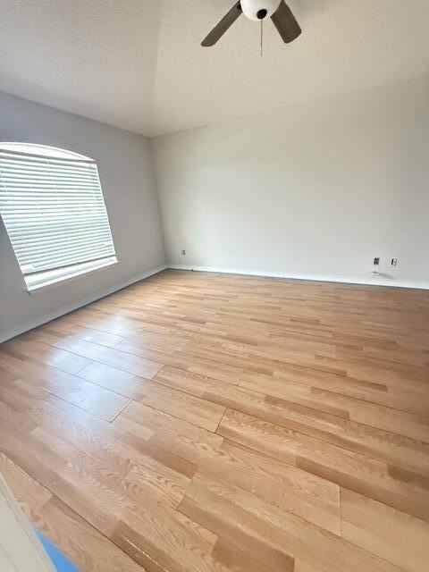 443 Sw Sadwick Ave - Photo 3 of 8