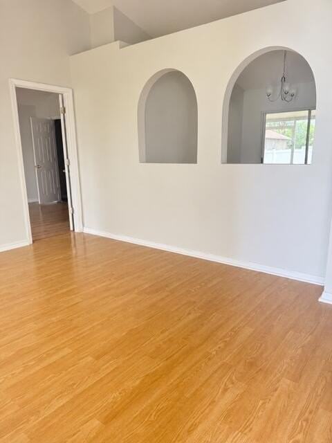 443 Sw Sadwick Ave - Photo 5 of 8
