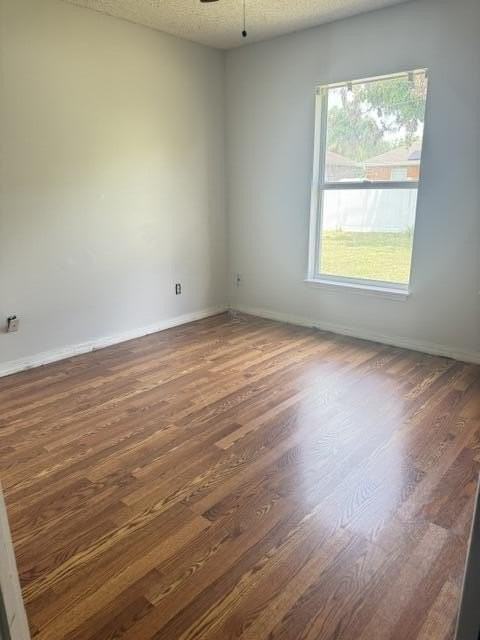 443 Sw Sadwick Ave - Photo 7 of 8