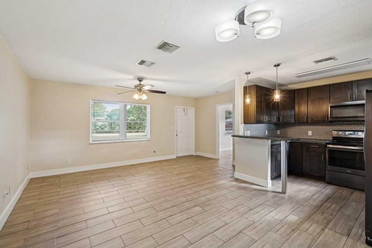 1455 15th Ave - Photo 5 of 29