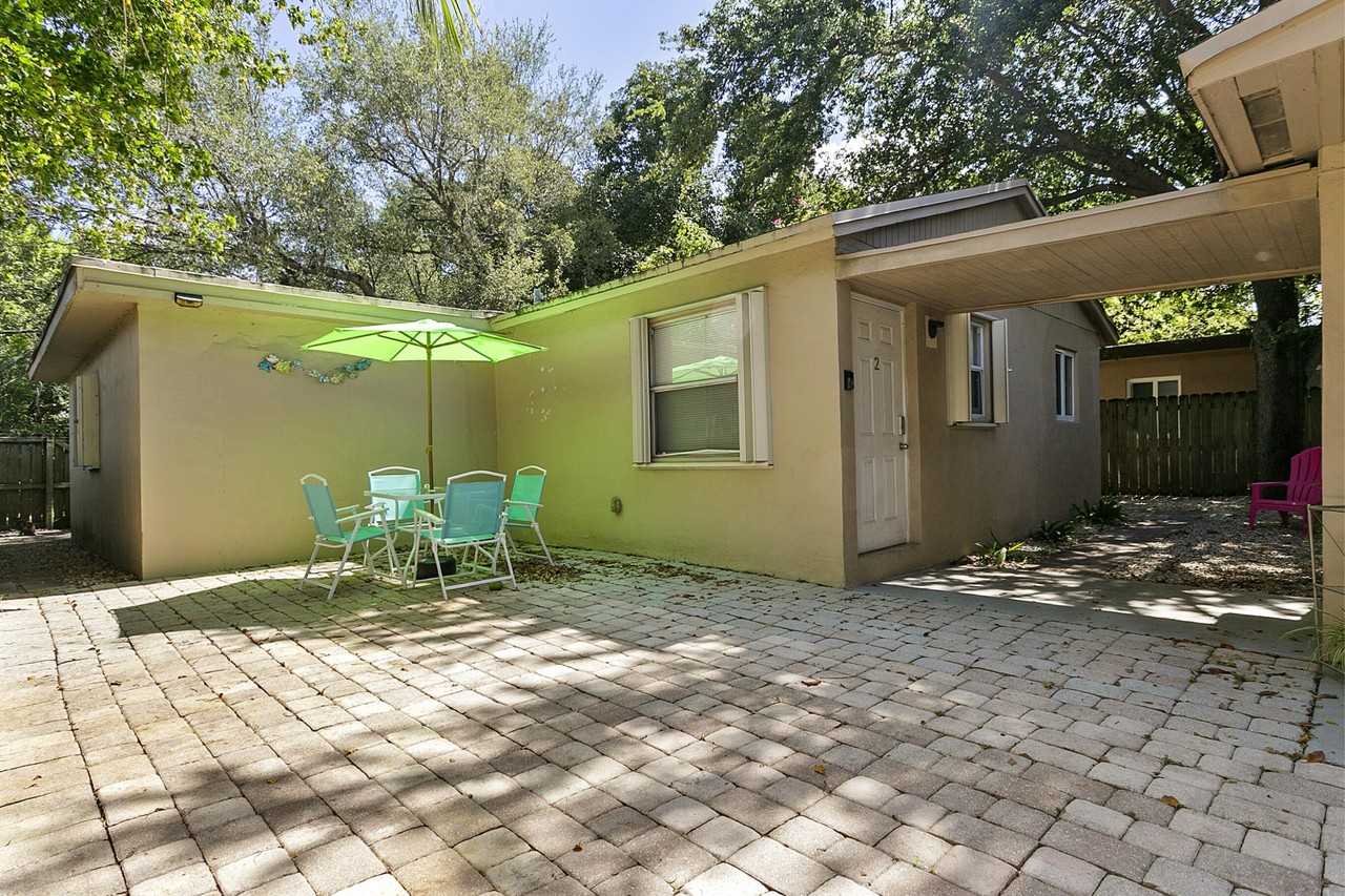 109 Se 23rd St #1-3 - Photo 2 of 6