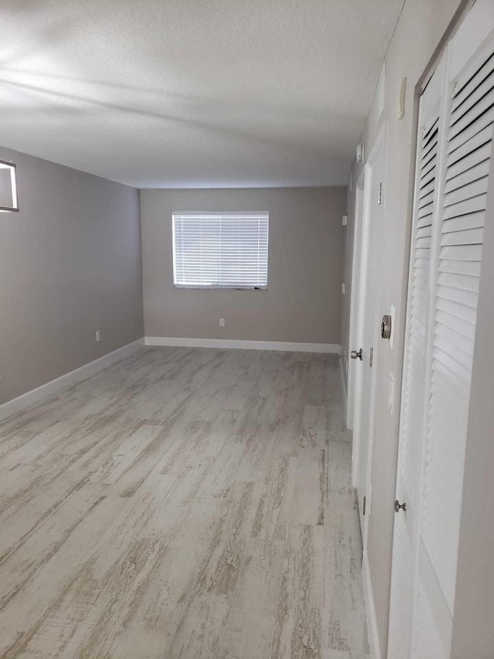 3512 Briar Bay Blvd #105 - Photo 5 of 20