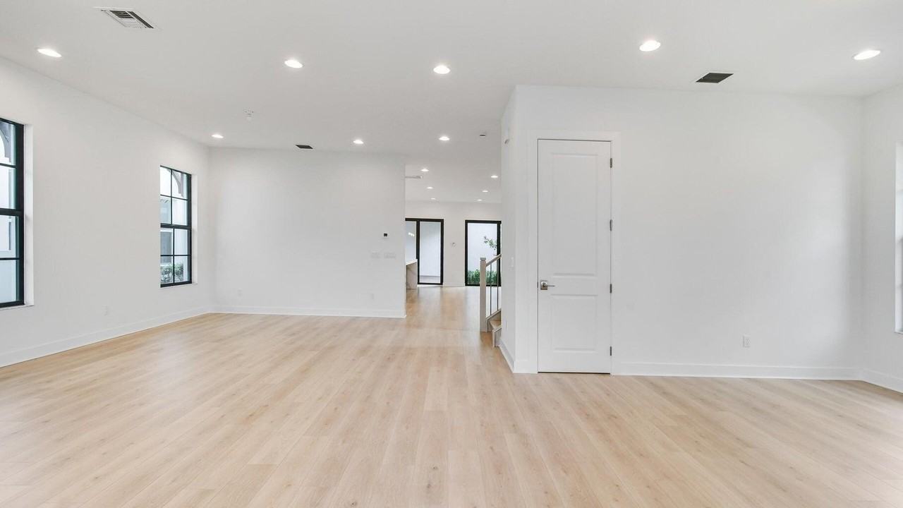 13136 Alton Rd - Photo 4 of 34