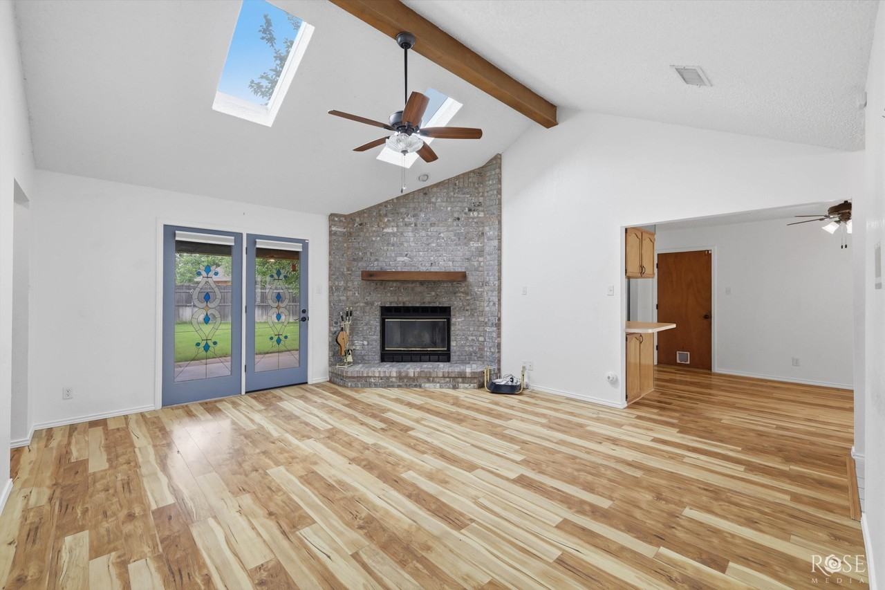 3601 Clare Dr - Photo 7 of 27