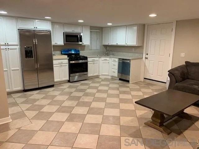 3541 1/2 Ray St #1-2 - Photo 3 of 15