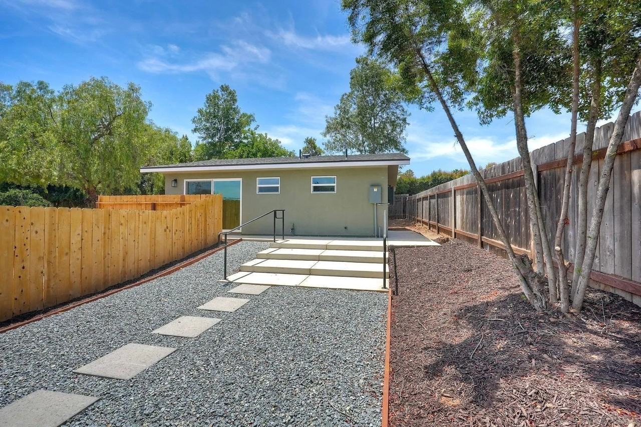 1923 Felicita Rd - Photo 2 of 18