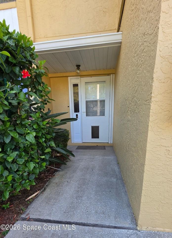 612 Cedar Side Cir Ne - Photo 2 of 14