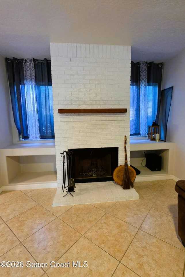 612 Cedar Side Cir Ne - Photo 3 of 14