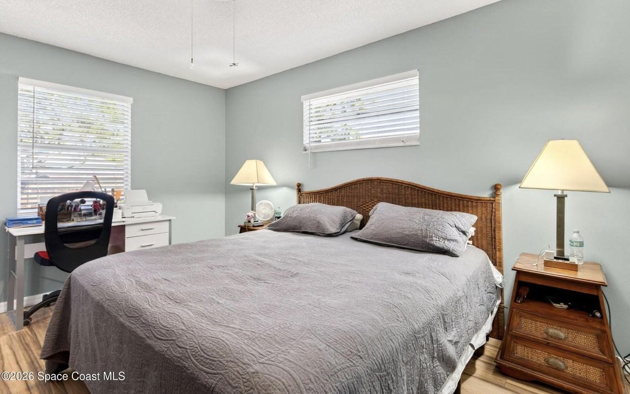 250 Perth Ave - Photo 6 of 18