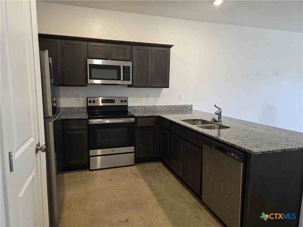 1317 Concord Dr #B - Photo 2 of 15