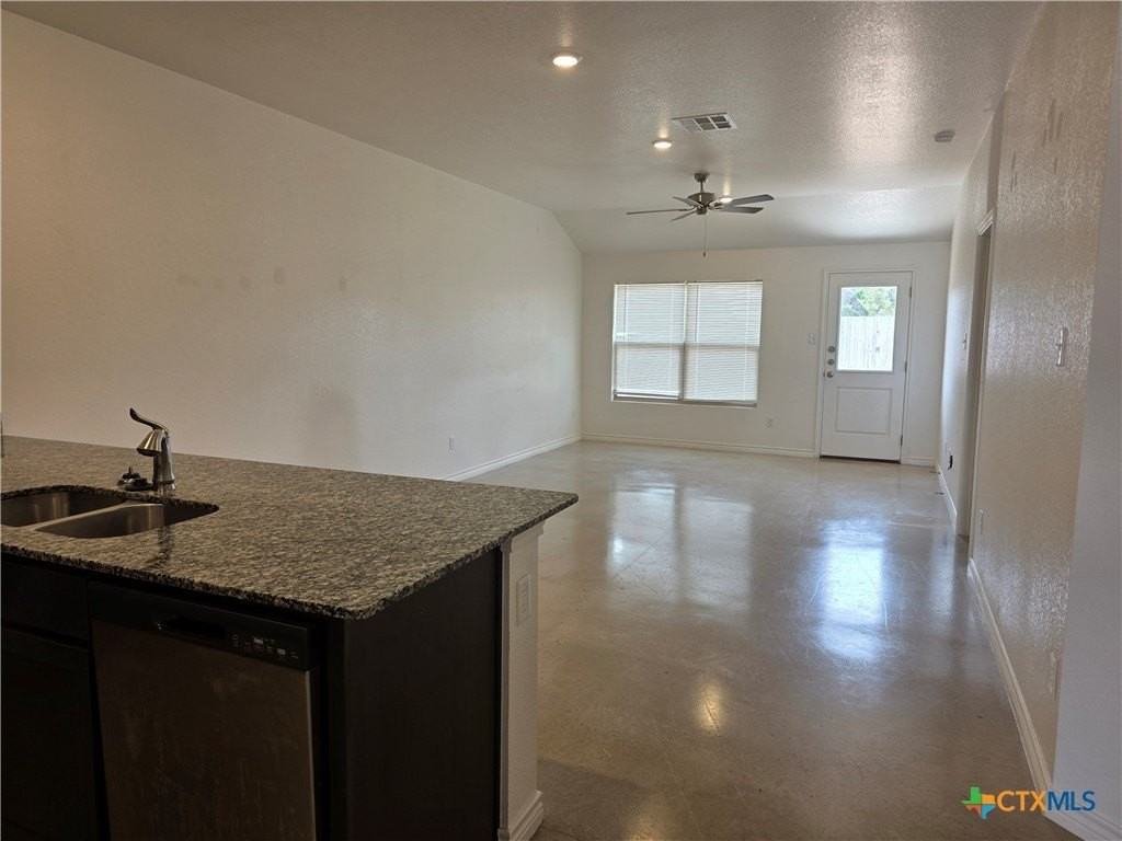 1317 Concord Dr #B - Photo 4 of 15