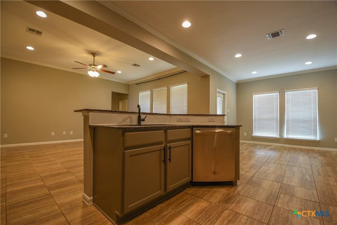 7712 Kendall Hill Dr - Photo 6 of 29