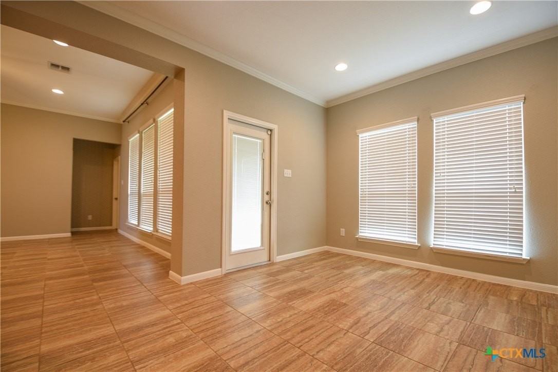 7712 Kendall Hill Dr - Photo 7 of 29