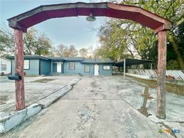 featured image of 104 E Fowler Ave
