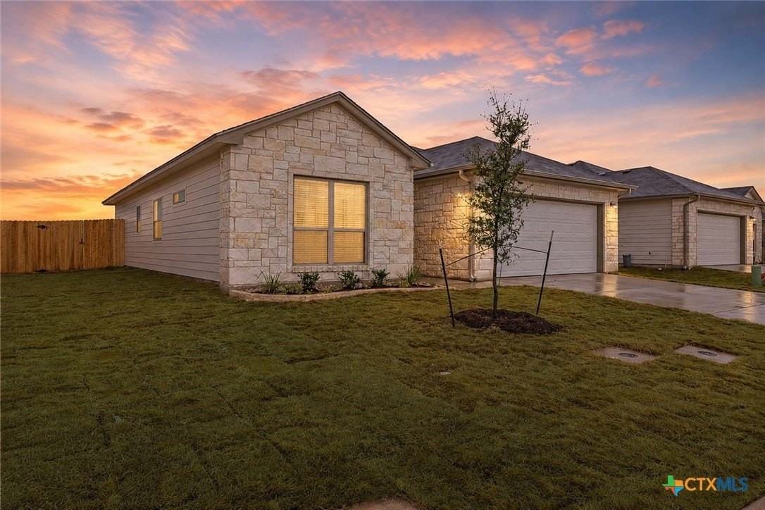 1257 Aurora Grove Bnd - Photo 2 of 37